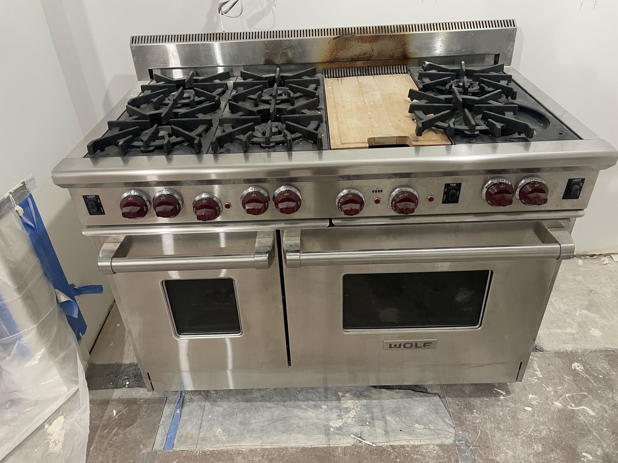 48” Wide Wolf Range