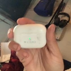 AirPod Pro 2nd Generation Charging Case 
