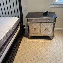 Set Of 2 Nightstands