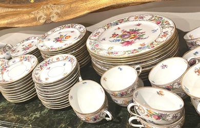 SCHUMANN GERMANY BEAUTIFUL DINNER SET