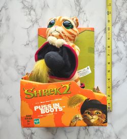 Shrek 2 Puss in Boots vintage toy cat movie hasbro plush toy BRAND NEW IN BOX WOULD TRADE