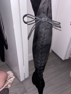 Thigh high heels black
