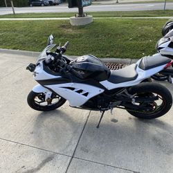 2013 Kawasaki Ninja 350