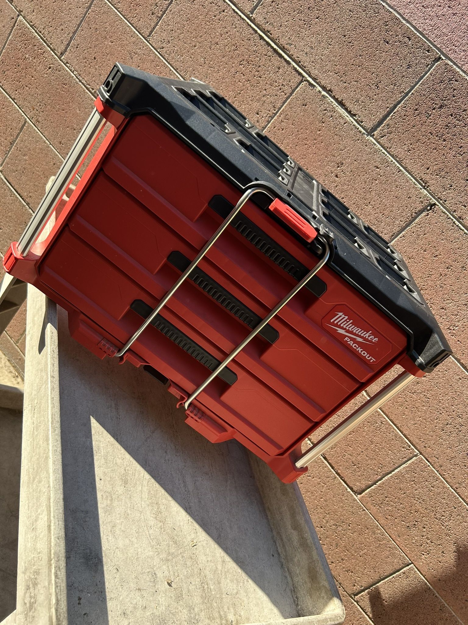 Milwaukee Pack Out Tool Box With 3 Drawers Empty 