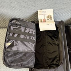 Makeup Travel Suitcase / Mochila Con Ruedas Para Maquillaje 