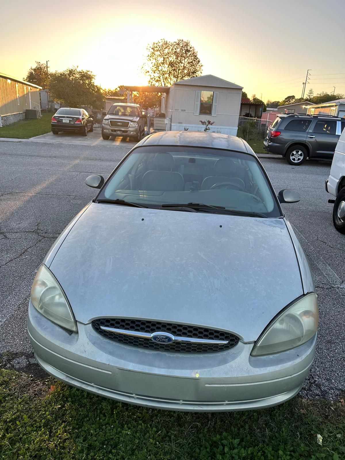 2003 Ford Taurus