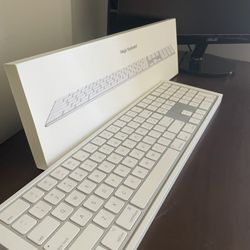 Full Size Apple Magic Keyboard 
