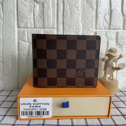 Louis Vuitton Damier Wallet In Men's Wallets for sale