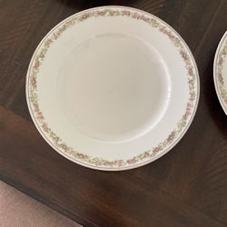 Antique Plates Set Of 4 $80.00