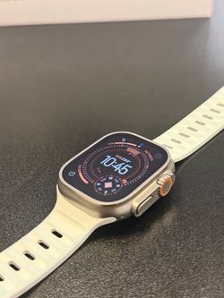 Apple Watch Ultra (1st Gen) - 49mm Titanium, GPS + LTE