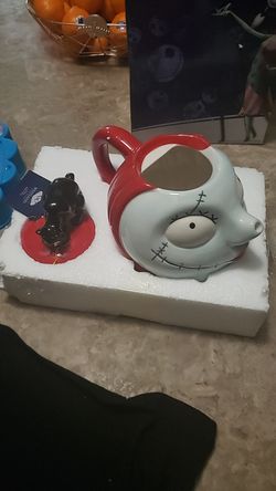 Sally tea pot