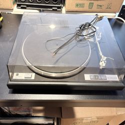 Dual CS500 Turntable