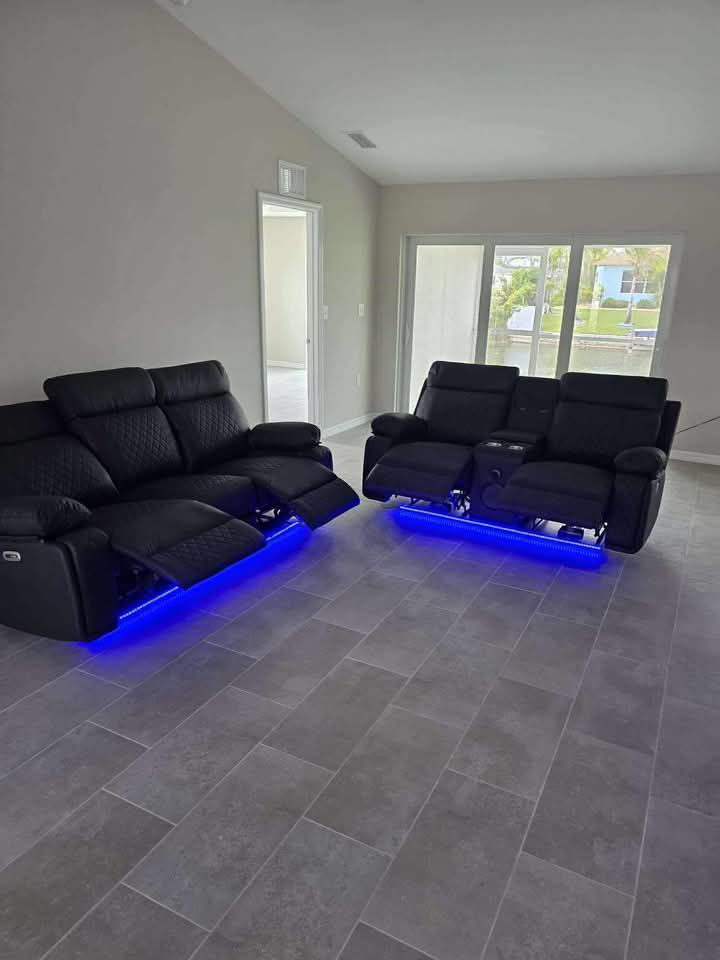✨BLACK POWER RECLINING SOFA AND LOVESEAT
