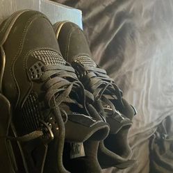 Used Black cat 4’s