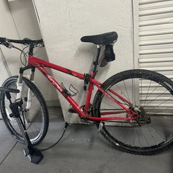 Gary Fisher 29er Bike W Pump