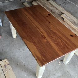 Center Table old School Style  Great Conditions 