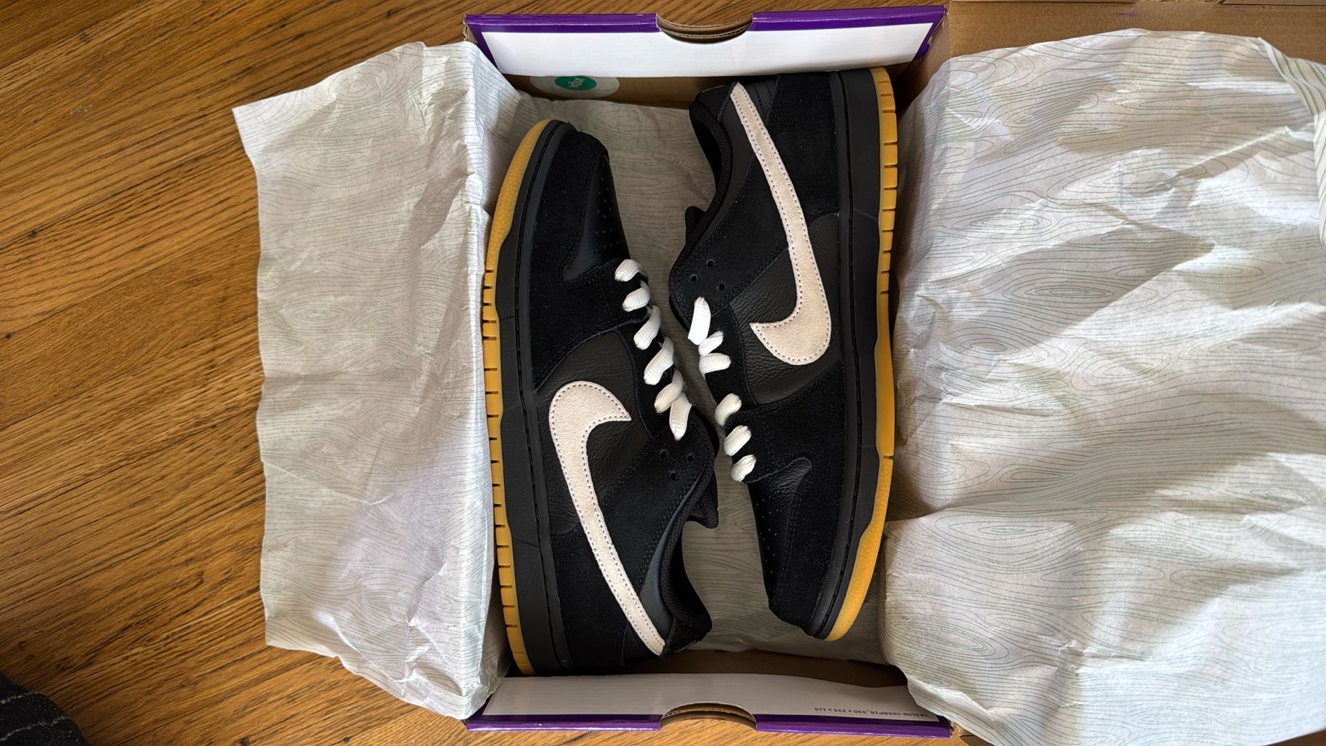 Nike Dunk Low Pro SB Black White Gum size 10