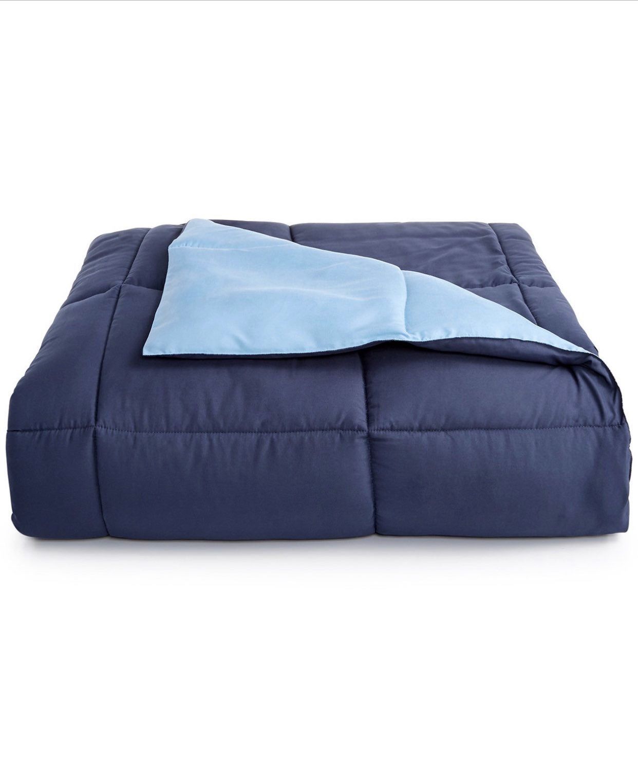 Full/ queen comforter