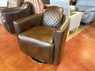 VANGUARD INDUSTRIES Chocolate Brown Leather Swivel Chair with Quilted Design