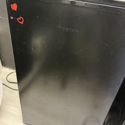 small refrigerator 
