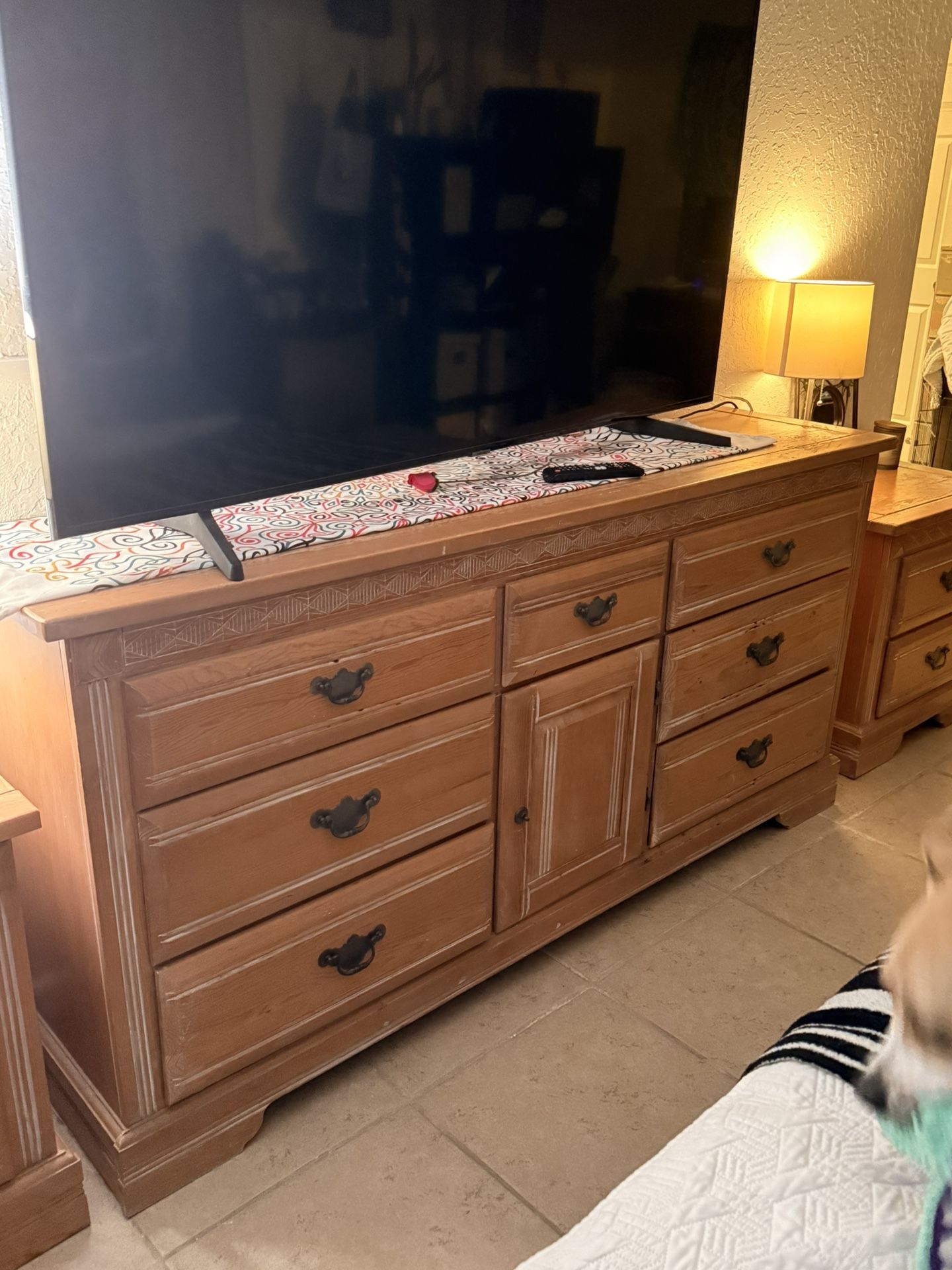 Dresser & Nightstand Set – Solid Wood, Classic Design