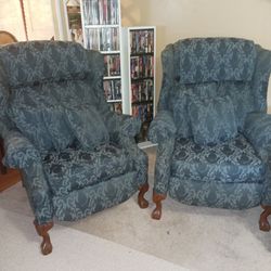 Dos Sillas Reclinable/ Two Recliner Chairs 