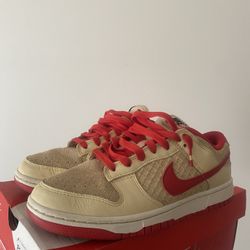 Dunks Strawberry Waffle 