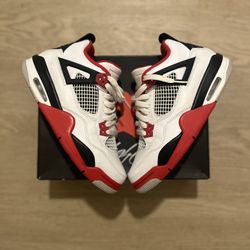 Jordan 4 Fire Red (Size 6.5)