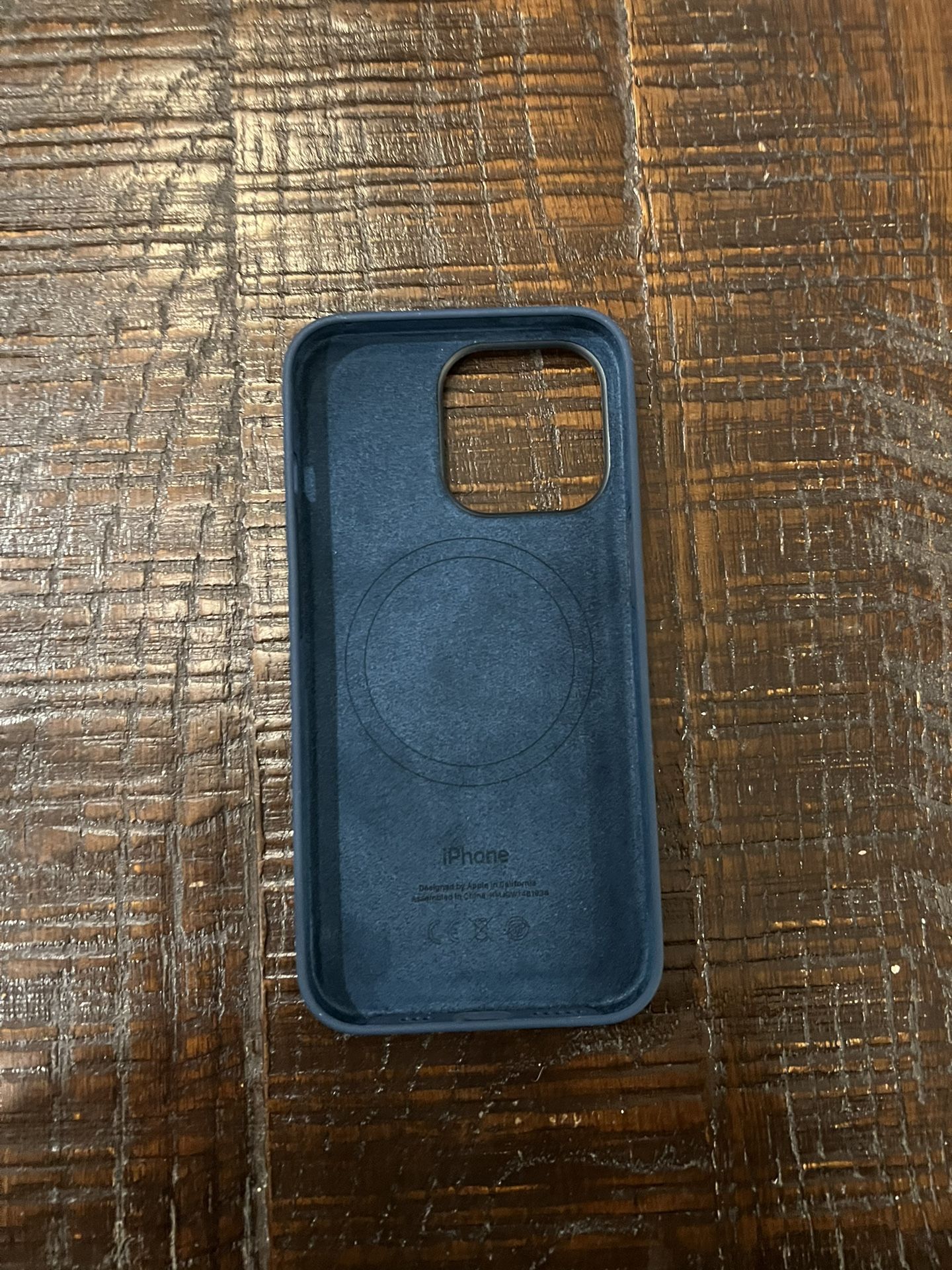 Apple iPhone 13 Pro Silicone Case with MagSafe - Abyss Blue