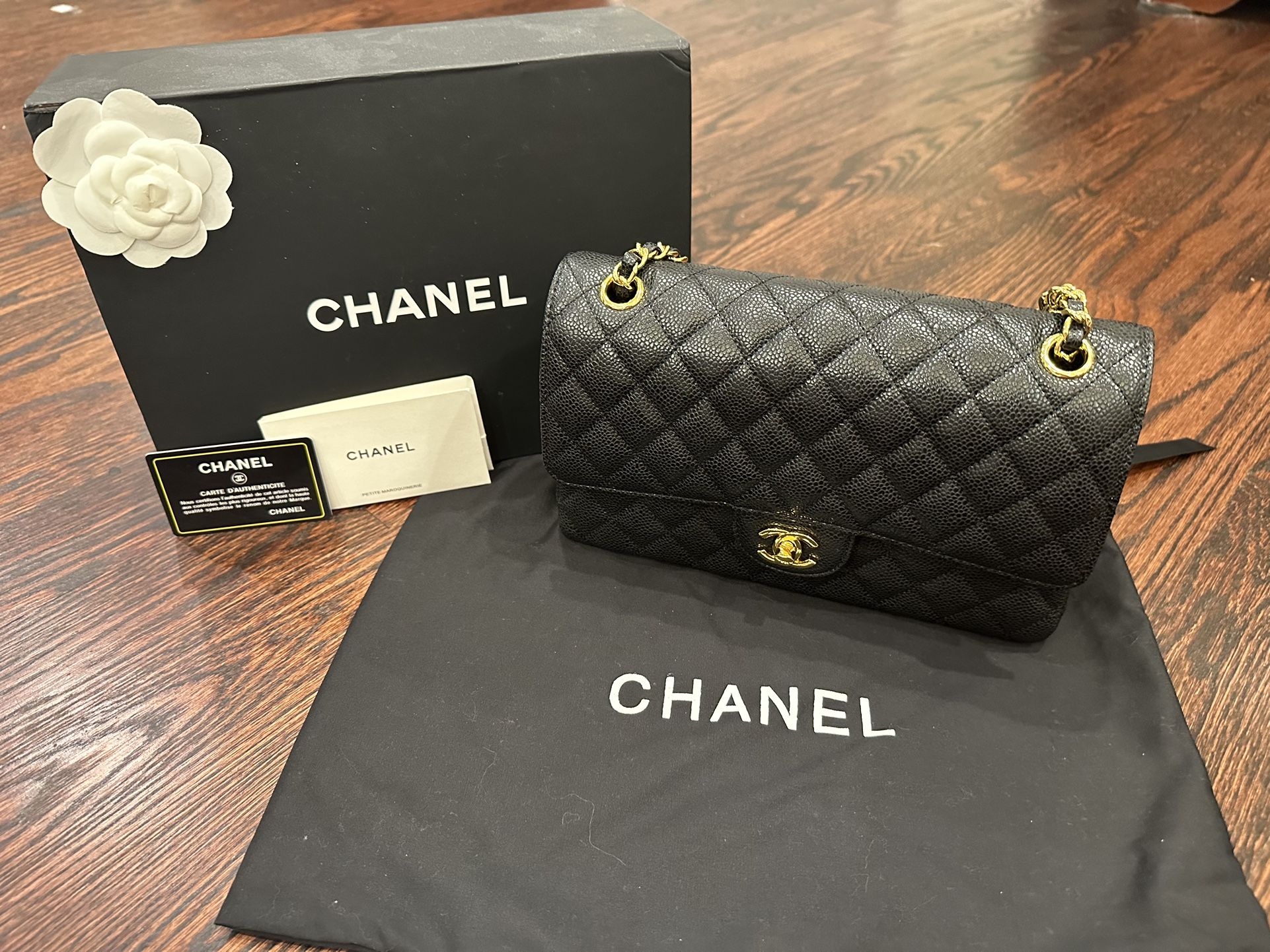 Chanel Classic Flap Bag for Sale in Westbury, NY - OfferUp