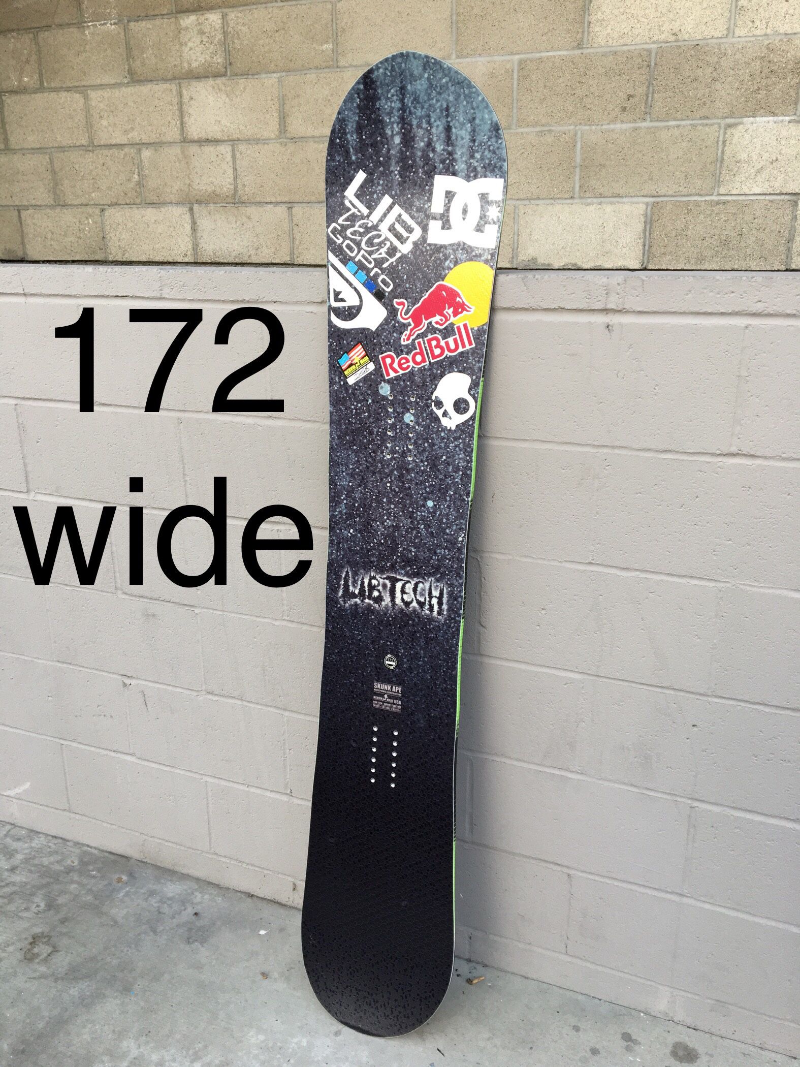 Lib Tech Ape NEW promo snowboard 172 wide for in Rey, CA - OfferUp