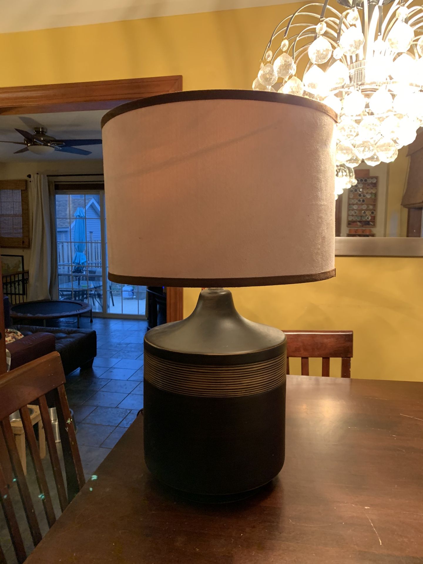 Working lamp with shade