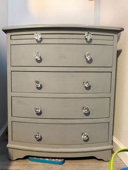 Dresser gray