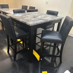 Ashley 5 Pcs Dining Set table and 4 chairs 