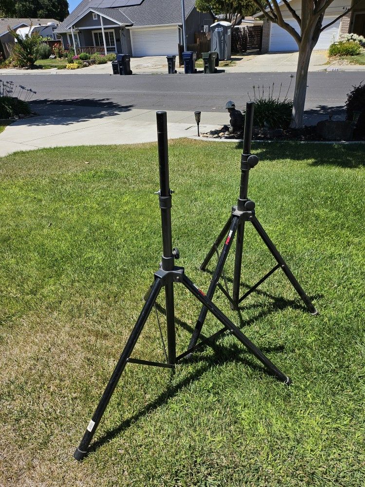 Proline Speaker Stands