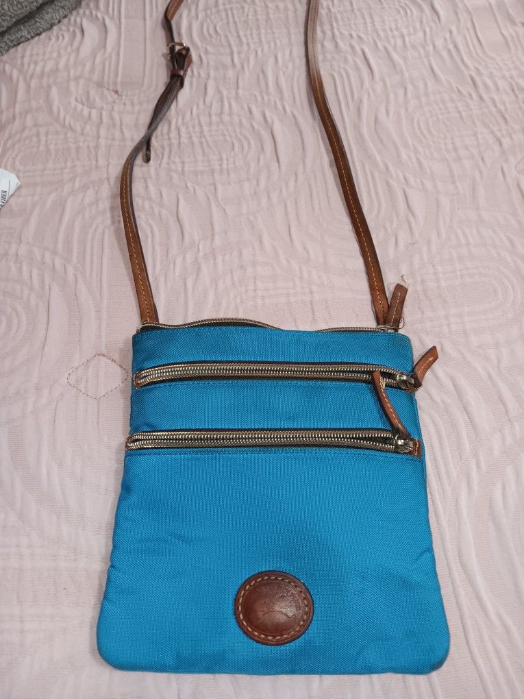 DOONEY AND BOURKE NYLON CROSSBODY