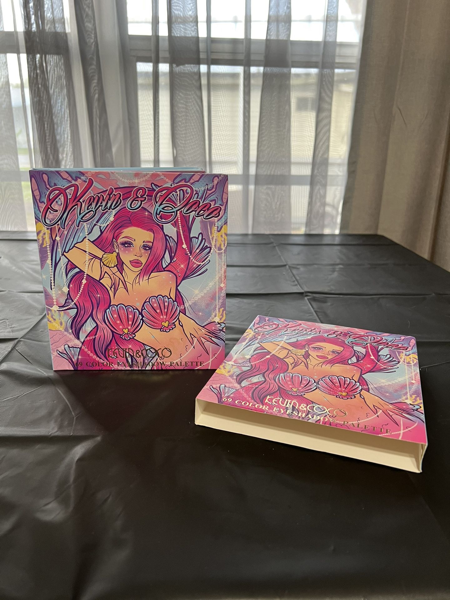 Kevin & Coco Eyeshadow Palette