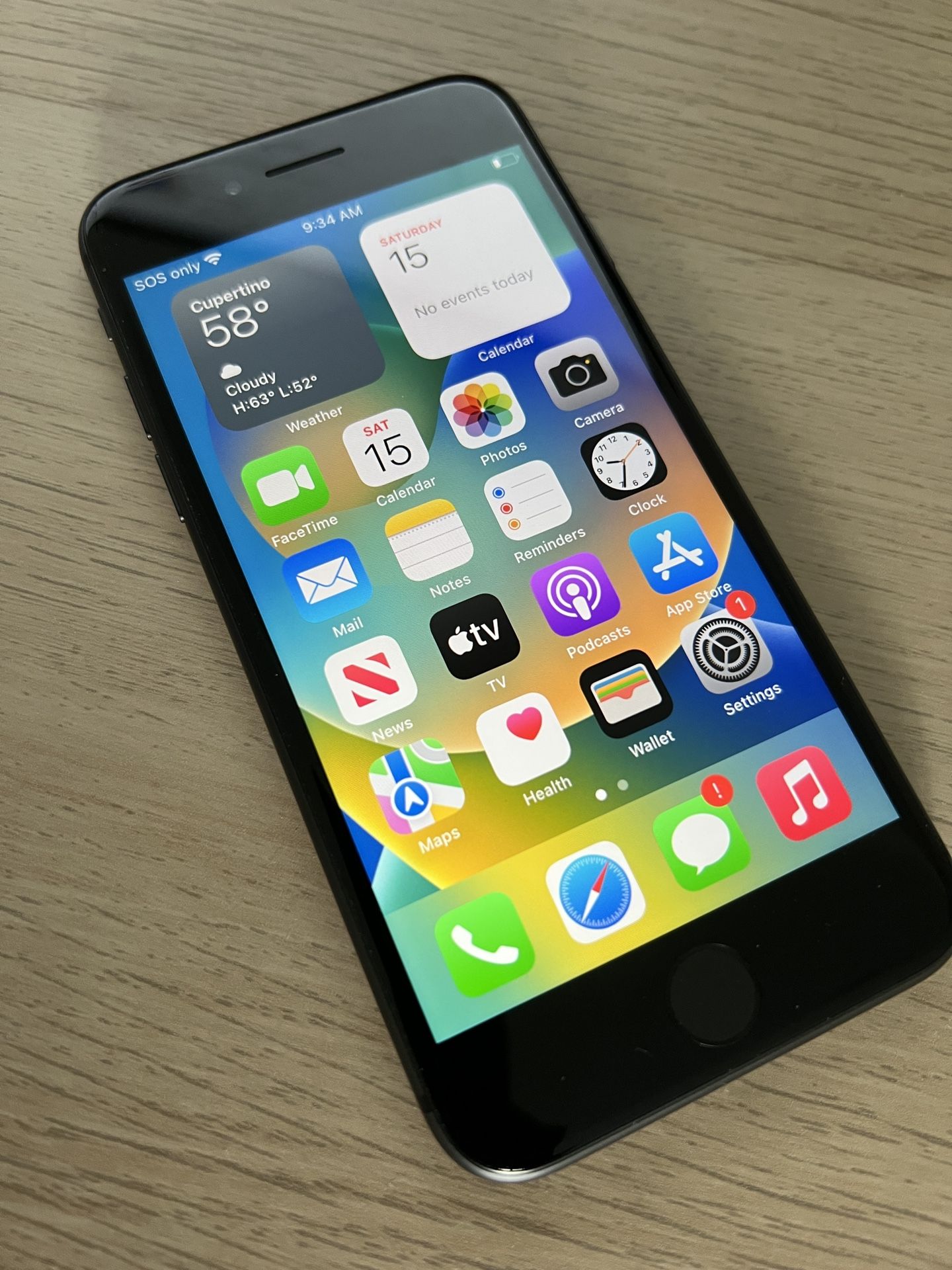 iPhone 8 64gb Black + Case (Locked to AT&T)