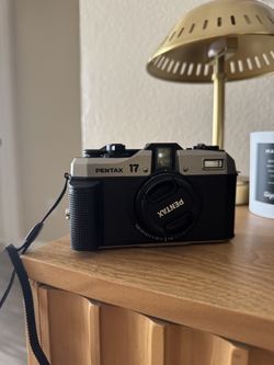 Pentax 17