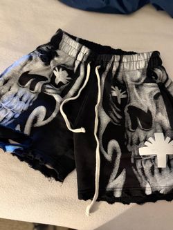 Vertebrae Shorts