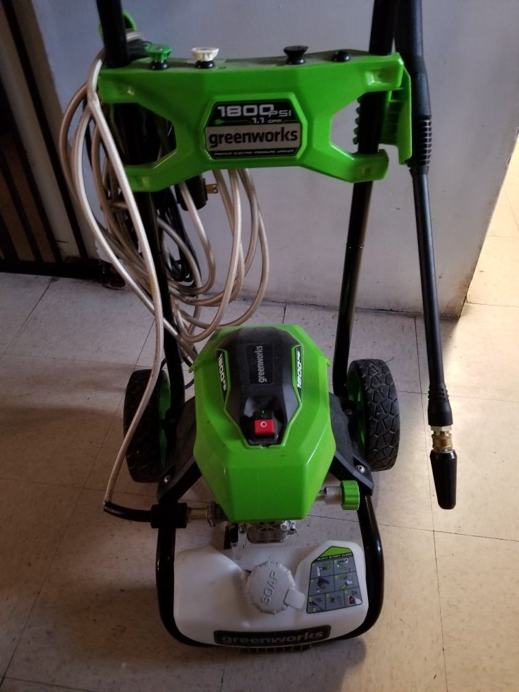 Greenworks Electric Pressure Washer 1800 psi 1.1 cpm