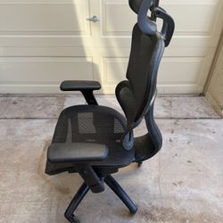 NOUHAUS Ergo3D Ergonomic Mesh Office Chair