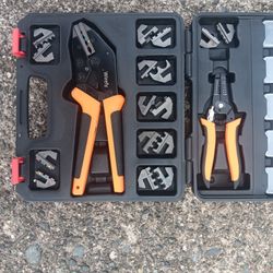 Wirefy High Leverage Wire Crimper Set. Almost New. For Pick Up Fremont Seattle. No Low Ball Offers Please. No Trades. Yes I Have It Please Don't Ask 