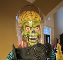 Mars attacks animatronic
