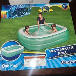 6 foot long pool in box