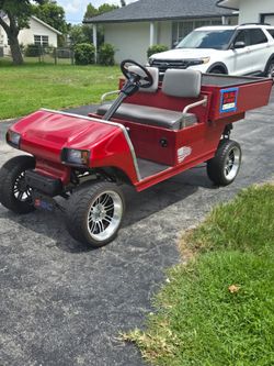 Gas ⛽️ Club Car Carryall turf 2 $3k obo