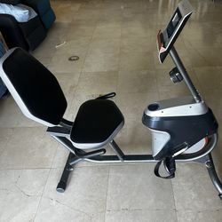 FITNESS REALITY R4000 Magnetic Tension Recumbent Bike