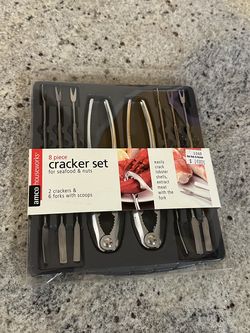 Amco Houseworks 8-Piece Seafood & Nut Cracker Set – Open Box Like New