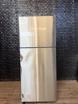 SAMSUNG REFRIGERATOR w/WARRANTY! R3529A