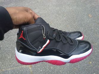 Kids sizes: 4,5.5,6.5 jordans